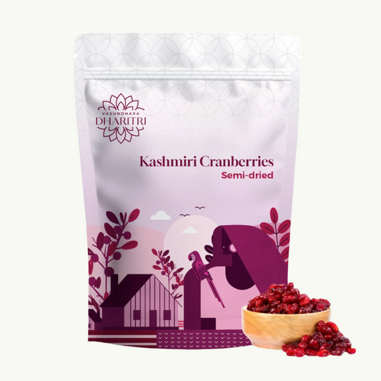 Packaging of Kashmiri Cranberries with a white background